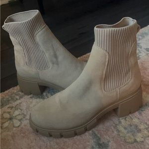 Steve Madden Hutch Boots Sand Suede Size 7.5 Women’s